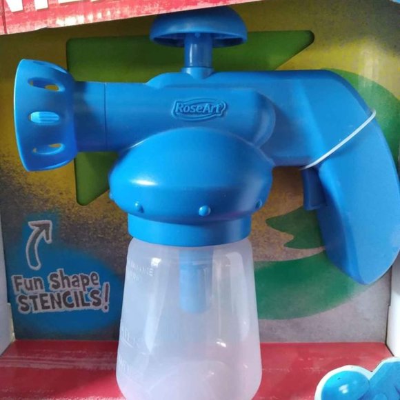 Kids Sidewalk Chalk Spray Painter With Stencils- Washable- New In Box - Picture 4 of 4